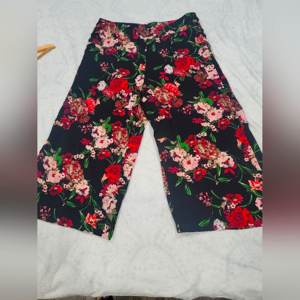 I.N.C women's wide-leg cropped trousers with floral print size 14 100% polyester
